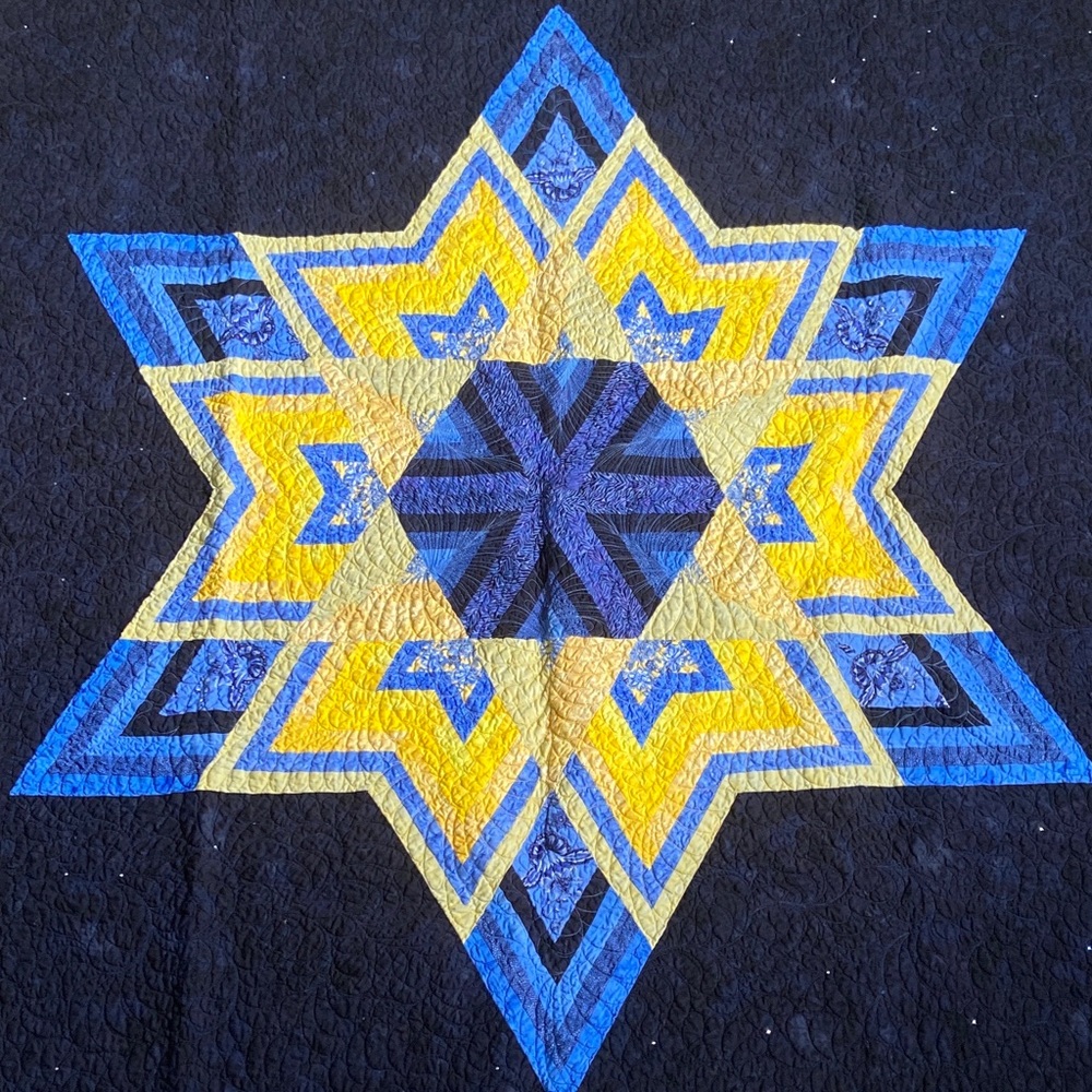 Quilt Handcrafted - Picture 2 of 9